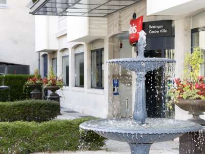 © IBIS CENTRE-VILLE