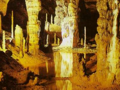 © Grotte d'Osselle