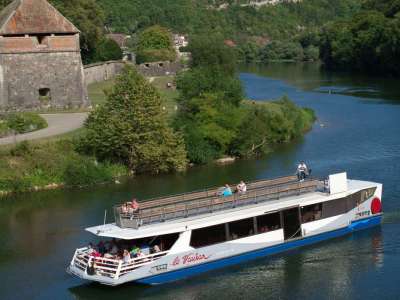 © BATEAU DE BESANCON