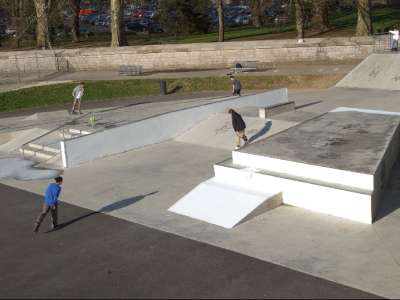 © skate park besancon
