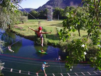 © Akila Gorges de la Loue