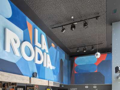 © NICOLAS WALTEFAUGLE