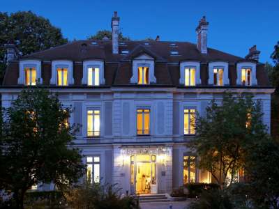 © Château de la Dame Blanche